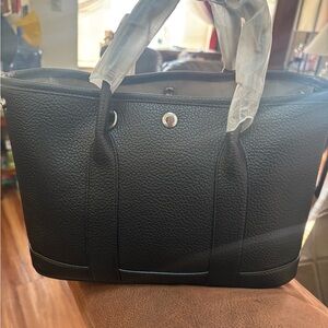 Elegant Black Women's Leather Tote Bag